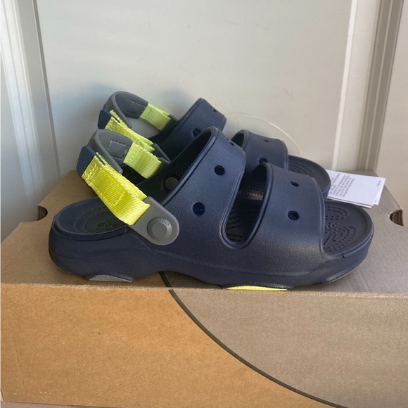 Crocs - SZ 3 - Picture 3 of 7